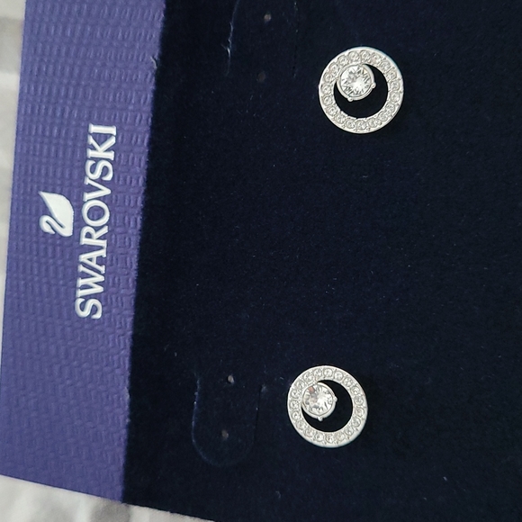 Swarovski Crystal Stud Earrings - Picture 3 of 9